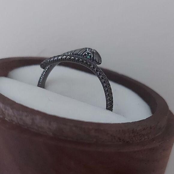 Platinum Plated 925 Sterling Silver Black Snake Ring - Picture 9 of 9